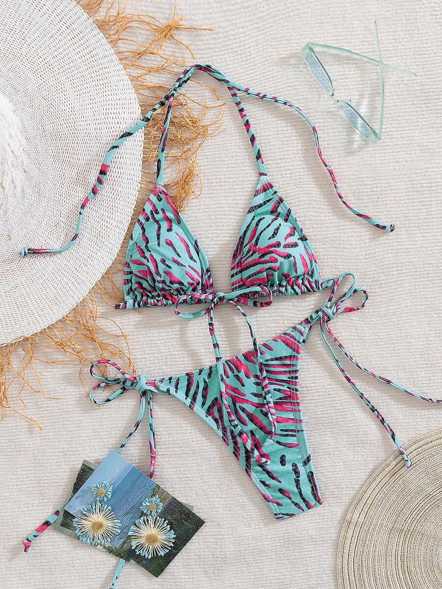 Sexy Printed 2 Pieces Bikini Swimwear, Triangle Design Beach Holiday Summer Swimwear - Light Green + Rose Red - View 1