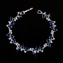 Elegante brazalete multicapa incrustad0 con circonita cúbica con diseño floral, de ramas y flores de ciruelo, de moda y versátil para salidas de verano, accesorio brillante, regalo perfecto para el Día de la Madre, fiesta de graduación