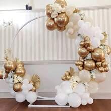 126 piezas Juego de arco y corona de globos dorados con arena blanca, globos blancos y dorados de látex metálico, adecuado para decoración de bodas de estilo bohemio, despedidas de soltera, fiestas de compromiso, cumpleaños, decoración del baño, aniversarios y decoración del hogar.
