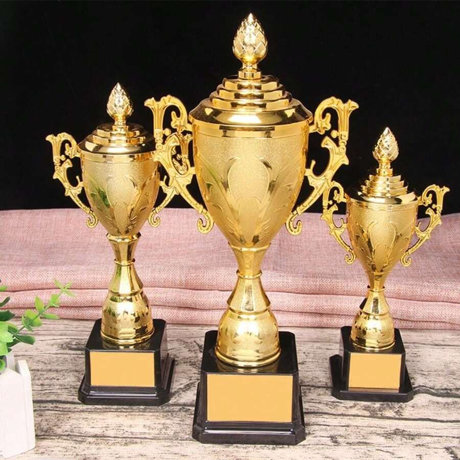 Gold Trophy Awards Rewarding Supply Competition Soccer Winner Award Trophy Plastic Model Small Prize Cup
