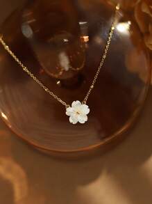 1 Stück Edelstahl Pfirsichblüten & Muschel Anhänger Halskette, süße elegante Choker Halskette für Frauen, Retro 18k Gold Muschelblumen Halskette im neuen Design für den täglichen Gebrauch für Frauen