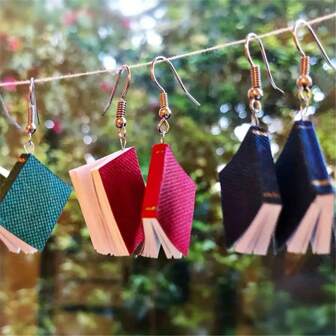 1 Pair 3D Book Pendant Earrings, Artistic & Fashion Unique Creative Earrings, Perfect Gift For Student & Teacher, Suitable For Women & Girls Everyday Wear