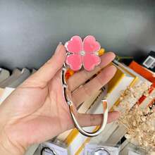 1pc Elegant Four-Leaf Clover White Foldable Handbag Hook - Fashionable Aluminum Alloy Wallet Desktop Hanger With Heart-Shaped Floral Decor, Stylish Metal Bag Stand Suitable For Fashion Accessory Lovers - Multicolor - View 17