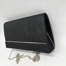 Borsette da sera con cristalli per donne. Borse eleganti con catene. Borse per matrimoni e feste. Borse sportive. Design alla moda.