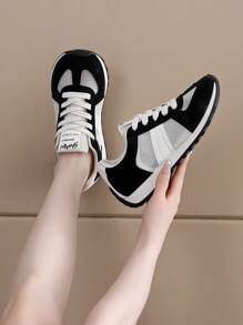 1 Pair Women Light Luxury Series Lace-Up Flat White Sneakers, Comfortable Multipurpose Casual, Sports Shoes, Shopping, Student, Suitable For Spring 2025