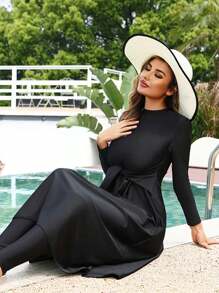 Costume da bagno tutta copertura a due pezzi in maglia tinta unita, con maniche lunghe e pantaloni lunghi, adatto come abbigliamento da spiaggia e resort, disponibile in taglie comode