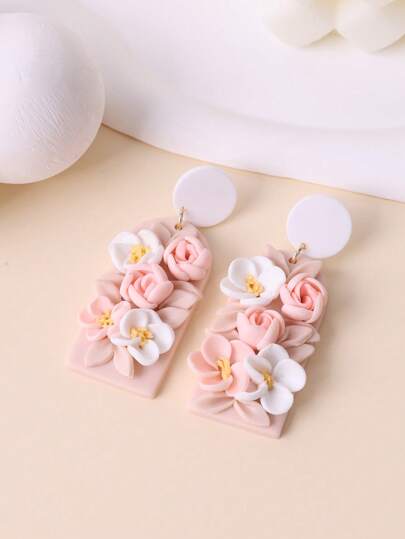 زوج واحد من أقراط دلاة طويلة بتصميم زهور ثلاثية الأبعاد، مستوحاة من الطبيعة باللون الوردي، مناسبة للتزين في المناسبات والحفلات والاستخدام اليومي