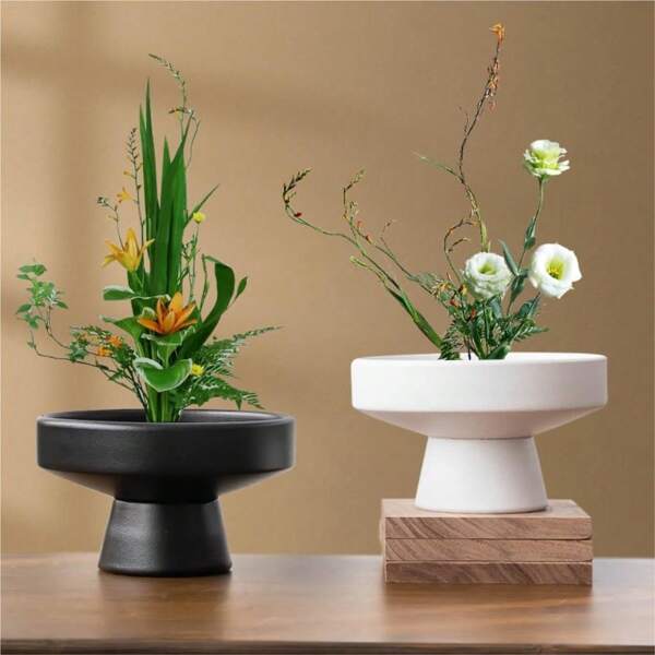 1pc Eclectic Geometric Ceramic Bud Vase, Round Decorative Flower Arrangement Container, Multifunctional Artistic Decor For Home, Office, And Hotel