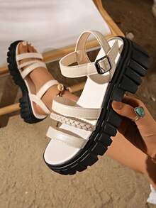 Sandalias tejidas con correa de estilo sencillo y de moda para vacaciones, sandalias planas con plataforma estilo diosa y suela gruesa, adecuadas para caminar al aire libre, la playa, tallas grandes, atuendos de primavera y verano - Beis - Ver 6
