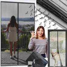 Moustiquaire magnétique pour porte 100 x 210 cm, noire. Moustiquaire magnétique pour porte 100 x 210 cm, noire. Protégez vos portes et fenêtres des insectes grâce à nos moustiquaires. Rideau magnétique, idéal pour protéger vos portes des insectes. Moustiquaire pour porte de balcon, de cave, de salon, de terrasse, sans perçage. Noir.