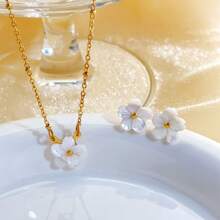 1 Stück Edelstahl Pfirsichblüten & Muschel Anhänger Halskette, süße elegante Choker Halskette für Frauen, Retro 18k Gold Muschelblumen Halskette im neuen Design für den täglichen Gebrauch für Frauen