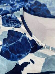 Vestido de manga corta con cuello redondo, estampado floral y de tinta, con bolsillos, de estilo casual para resorts, para mujer talla grande - Azul y blanco - Ver 4