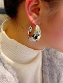 1 Pair Large Size Round Puffy Polished Metal Hoop Earrings Suitable For Women - Silver - View 3