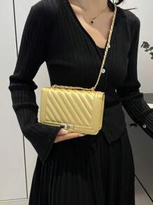 Nouveau sac à épaule mini en couleur unie avec gaufrage en PU, sac banane de style de rue pour le transport, sac à main carré minimaliste pour dame avec chaîne