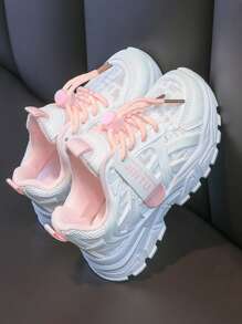 1 paio di sneaker casual estive bianche in rete traspiranti e bucherellate per ragazze