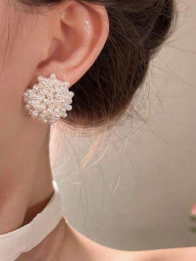 1 对小众个性化奢华简约高端巴洛克仿珍珠耳钉，适合女性日常佩戴、宴会配饰、送给朋友的生日礼物