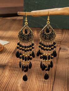 1 Đôi bông tai phong cách Bohemian cổ điển, được trang trí bằng các họa tiết chạm khắc và chi tiết giọt dầu, tua rua hình giọt nước làm từ hạt cườm. Thích hợp cho phụ nữ đeo trong các lễ hội và dịp kỷ niệm. - Đỏ - Xem 13