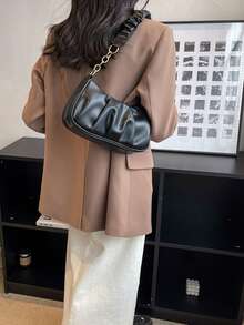 New Fashion Retro Commuting Black Simple Pleated One-Shoulder Cloud Bag - Black - View 3