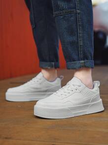Sapatos Casuais Outdoor Confortáveis e Versáteis de Couro Branco Puro com Efeito de Emenda para Casal, Elegantes e Simples, Plataforma Alta Juvenil, Sola Plana Esportiva Absorvente de Impacto, Sapatos Brancos