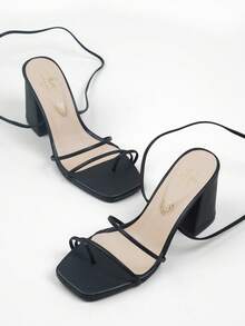 Sandalias de moda para mujer tipo zapatilla cómoda y elegante con tacón ancho y plataforma de altura media con cintas para amarre en pierna y tobillo, ideales para uso diario para oficina, eventos formales o casuales, fiestas elegantes, cenas, bodas, graduaciones, ofreciendo un toque de estilo y glamour, que resaltan la sofisticación en el calzado femenino. - Negro - Ver 2