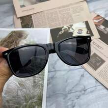 1pc Women's Fashionable Round Rivet Eyeglasses, Minimalist & Practical Multifunctional For Summer Beach Vacation,Outdoor,Travel - Black - View 1