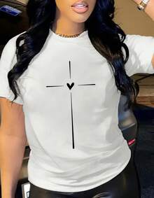 Playera con estampado de cruz y corazón, manga corta con hombros caídos, cuello redondo, top casual para primavera y verano, ropa de mujer - Blanco - Ver 1