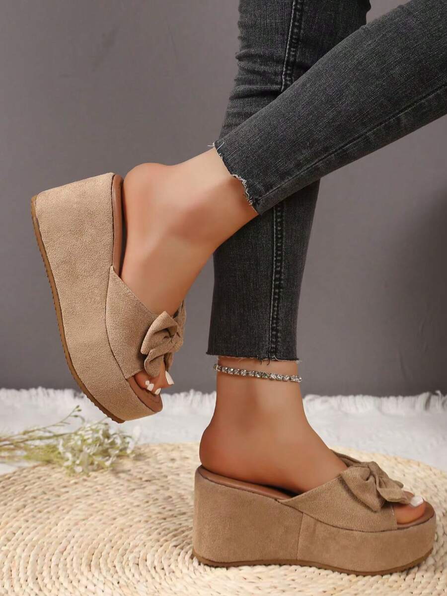 2025 女士凉鞋，性感豹纹蝴蝶结厚底坡跟凉鞋，女士时尚圆头一脚蹬高跟舒适凉鞋，春夏休闲日常百搭派对必备，搭配连衣裙