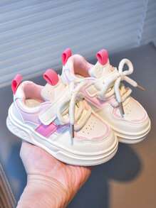 1 par de zapatos deportivos casuales blancos suaves y antideslizantes para niños, adecuados para primavera y otoño