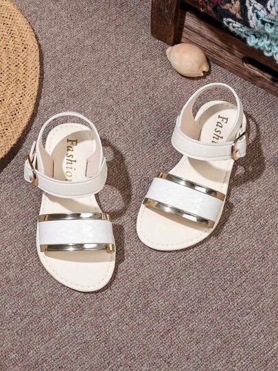 Ein Paar schöne und elegante 2025 neue Design Mädchen modische Sandalen, Kinderprinzessinnenschuhe, Urlaubs- und Lässig bequeme Babysandalen und Sandalen für kleine Mädchen