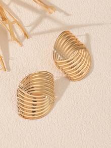 GARMEND 1 Pair Minimalist Metallic Geometric Exaggerated Earrings - Gold - View 3