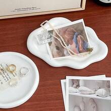 1个塑料云朵造型首饰托盘，独特的珠宝托盘，时尚家居装饰，完美的圣诞礼物，贴心的新年礼物，送给他/她的理想礼物，返校季必备单品，任何房间的时尚装饰品，多功能珠宝和小物件收纳方案，非常适合节日送礼和季节性庆祝活动，用这款可爱的云朵设计提升您的生活空间，时尚达人的必备单品，非常适合整理和展示珍藏品，用这款迷人的礼物创意庆祝爱与友谊。 - 雲朵盤 - 查看 7