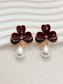 1 Paar elegante Ohrringe mit Perlen-Blumen-Design, elegant und feminin für den Sommer, Hochzeitsgeschenk, täglicher Gebrauch