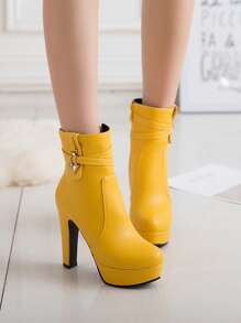 2024 Nouvelle arrivée Bottes courtes Automne Hiver pour Femmes, Bottes rétro de style britannique, Talon épais Plateforme imperméable Sexy Bottines