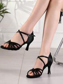 Latein-Tanzschuhe mit hohen Absätzen für Damen, Tanzsandalen für den Innenbereich, professionelle Tanzschuhe für Ballsaal, Salsa, Tango, Cha-Cha, Rumba, Tanzübungen und Aufführungen, hochwertiger, weicher und seidiger Satin, Knöchelstütze mit gekreuzten Riemen für Flexibilität und Komfort - Schwarz - Übersicht 1