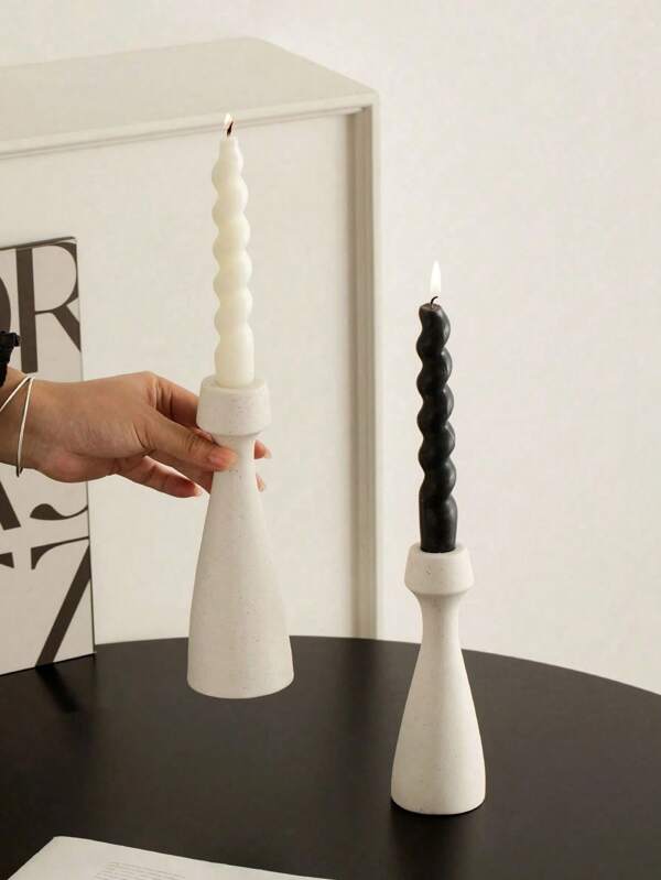 1Pieces Of Plain Conical Ceramic Candlesticks, With A Simple And Natural Style Design, Suitable For Conical Candles, Soft Home Decoration Items, Photography Props, Tabletops, Party Decorations, Gifts, White, Suitable For Dining Rooms, Living Rooms, And Home Decoration.