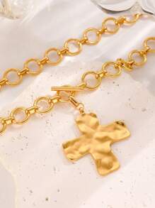 1 Collier pendentif rétro simple et exagéré en métal de forme géométrique ronde avec motif martelé. Boucle OT et chaîne épaisse. Convient pour le port quotidien des femmes. Bijoux épais.