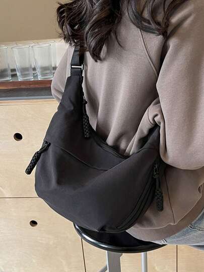 lulu kewen 这款时尚多彩的尼龙防水单肩包采用简约休闲的学院风设计，配有宽肩带和多个拉链隔层，适合学生、购物和日常使用。它可以用作书包、街头风包包或日系女包。