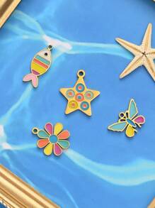 4pcs/6pcs Multi-Color Fashion Metal Star, Moon, Flower, Fish, Heart Shape Pendant, Suitable For Family, Couples, Best Friends Handmade DIY Jewelry Making Pendant, Necklace, Earrings, Keychain, Phone Chain Decor Gift