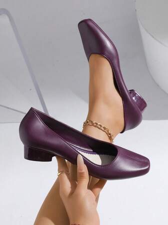 2025 New Fashionable Casual Minimalist Versatile Date Night High-End Simple Solid Color Sandals Flats