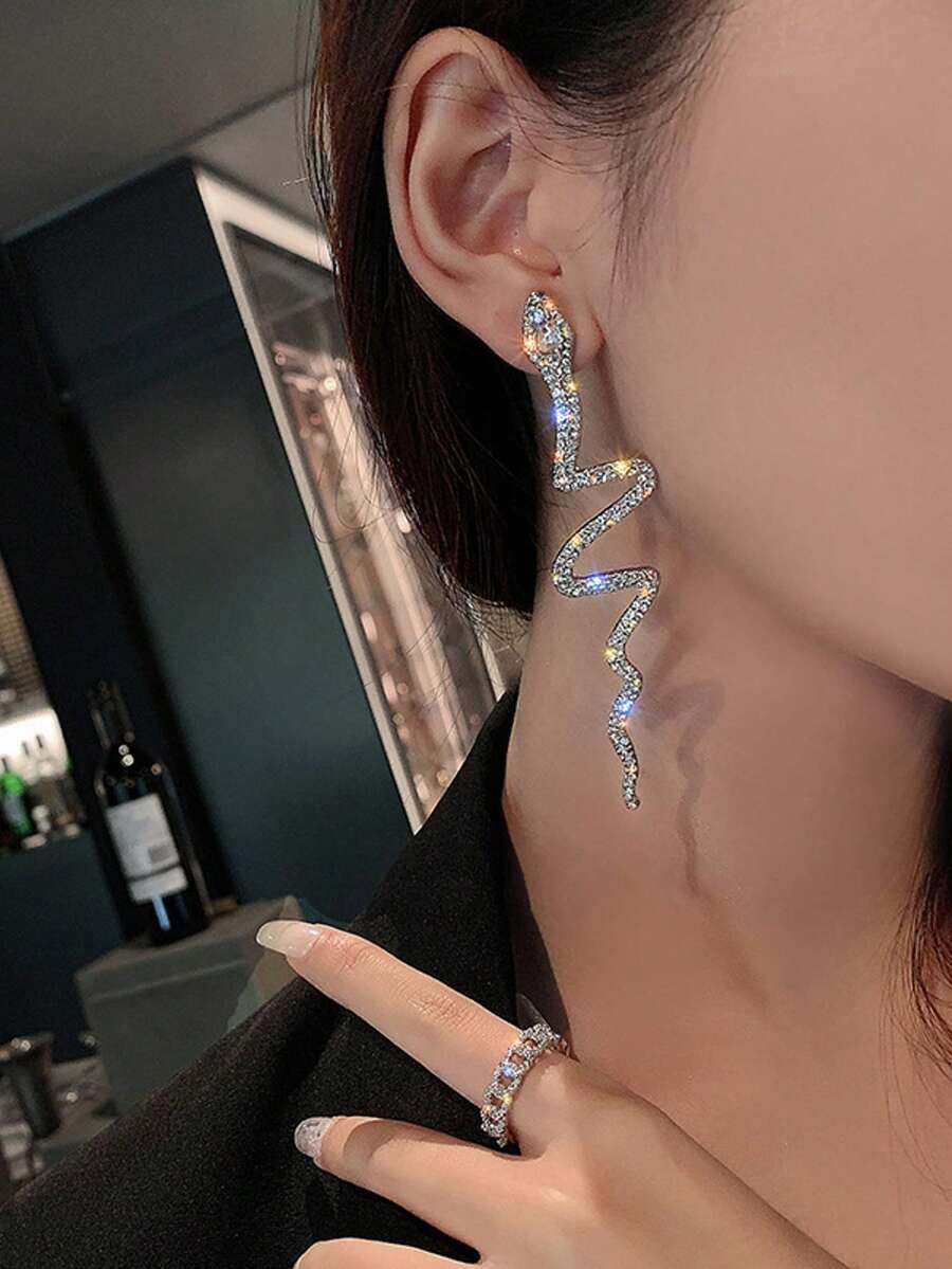 2pcs Retro Snake-Shaped Full-Rhinestone Earrings With Personalized, Light Luxury, Fashionable And Business-Like High-End Design Stud Earrings - Silver - View 1