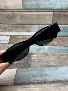 1 Stück Damen Vintage Lässig Katzenaugen Kleinrahmen Schwarze Modebrillen, geeignet für tägliche Unternehmungen, Sommer, Strand, Straßenmode für Sommerurlaub am Strand, Outdoor, Reisen