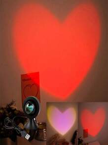 1 pezzo Proiettore di luce forma cuore al tramonto, luce di proiezione del tramonto d'amore, luce notturna USB, adatta per camera da letto, decorazione soggiorno, proiettore arcobaleno, per sfondo fotografico, regalo romantico adatto per decorazione domestica, soggiorno, Ognissanti, decorazione natalizia, accessori da ufficio per scrivania, decorazione da parete, adatto per campeggio, festa, perfetto regalo per compleanno e Natale