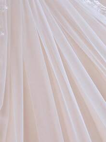 Wedding Bridal Veil With Comb 2 Tiers Lace Applique Edge Veil Fall Clothes For Women