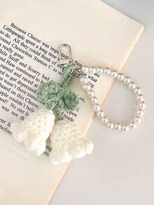 1PC清新优雅手工编织羊毛钩针编织铃兰铃兰女孩背包小吊坠铃兰仿珍珠串钥匙扣包饰汽车配件包饰
