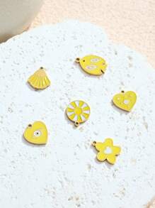 4pcs/6pcs Multi-Color Fashion Metal Star, Moon, Flower, Fish, Heart Shape Pendant, Suitable For Family, Couples, Best Friends Handmade DIY Jewelry Making Pendant, Necklace, Earrings, Keychain, Phone Chain Decor Gift