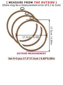 3 قطع دائرية فاخرة من نمط القصر البني، شكل خشبي مزيف، إطارات تطريز ريترو باستخدام تقنية الغرز المتقاطعة، أطواق تنجيد مزودة بخطاطيف للتعليق، متوفرة ب- 7 مقاسات، مصنوعة من مواد ABS و PVC عالية الجودة، يمكن استخدامها كتعليقات للهواتف والمفاتيح والحقائب وديكورات الملابس والمنزل والسيارة