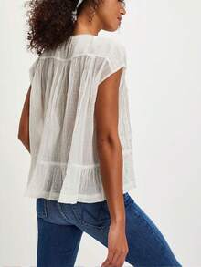 Women Summer Boho Tie Front Lace Trim Tank Tops Y2k Flowy Frilly Chiffon Vest Beach Button Ruffle Eyelet Tank Tops - 白色 - 查看 2