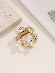 Fashionable And Elegant Rhinestone Embellished Scarf Clip - Gold (Pearl) - View 4