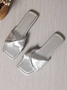 Dép đế bằng màu bạc dễ thương mùa hè mới, dép lê thời trang nữ thường ngày có mũi vuông phẳng màu đen - Bạc - Xem 3