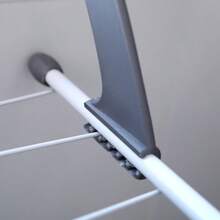 1 szt. Kreatywny ścienny wieszak na ubrania na parapecie, składany, do sypialni, balkonu, łazienki, do przechowywania i wyświetlania, do spodni, butów, dżinsów, spódnic, wiosna, minimalistyczny, letni top